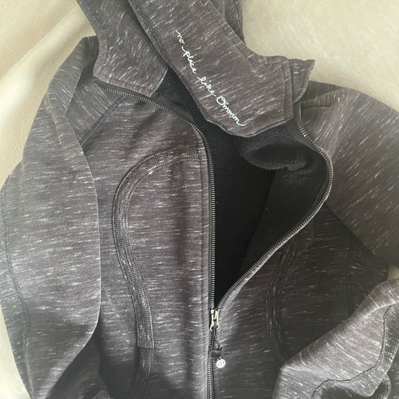 Lululemon Scuba Sweater - Picture 2 of 3